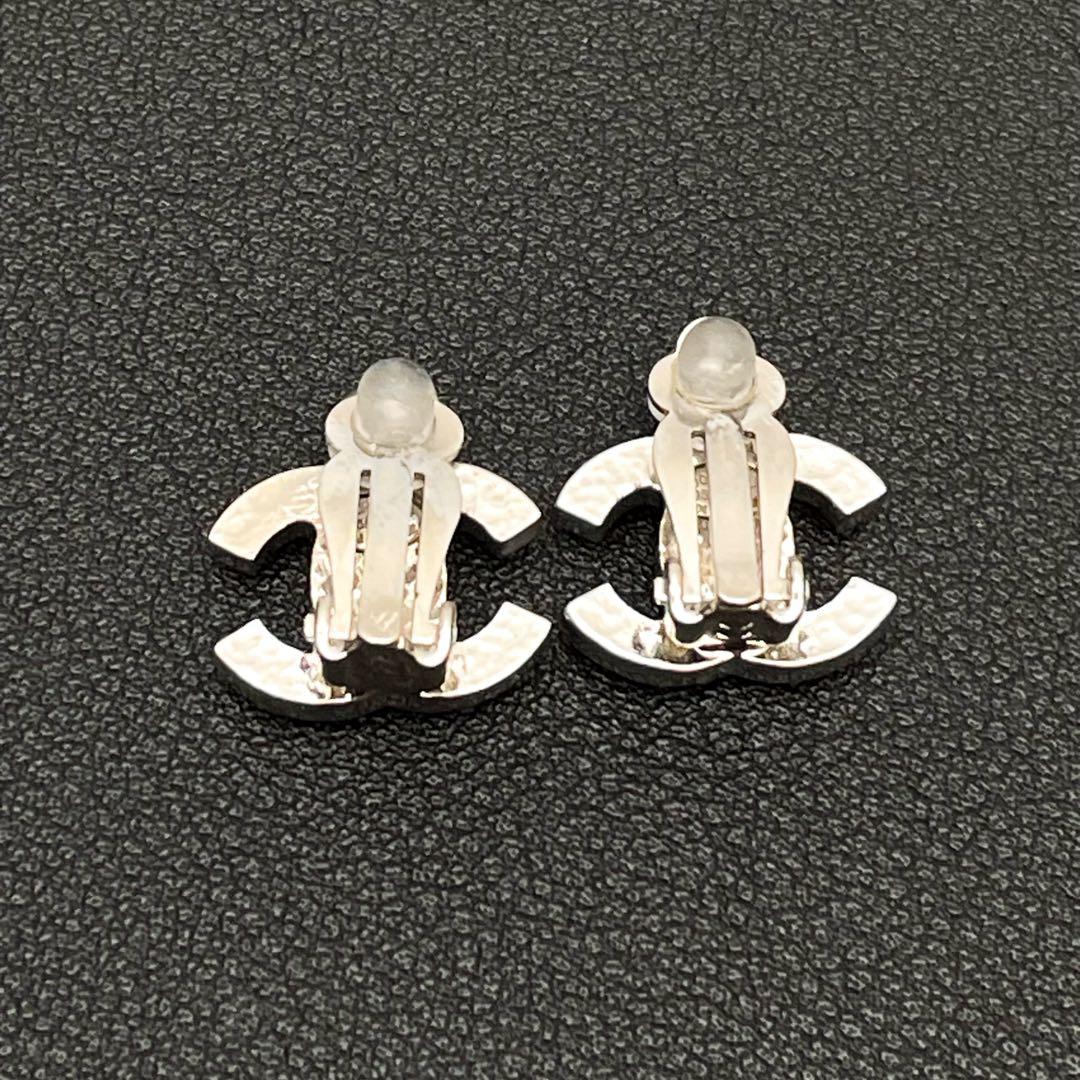 Chanel CC Logo Earrings Faux Pearl Icon Coco — view 3