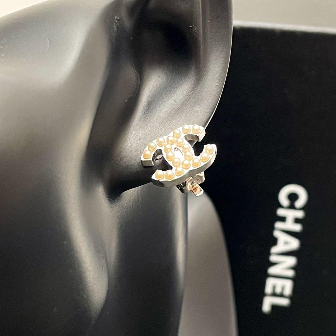 Chanel CC Logo Earrings Faux Pearl Icon Coco — view 7
