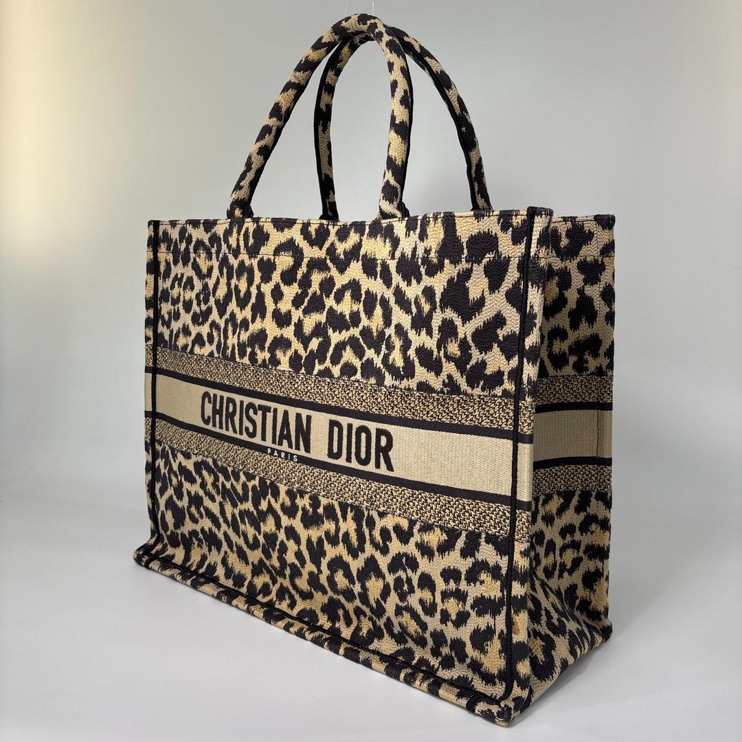 Dior Book Tote Large Leopard — view 2