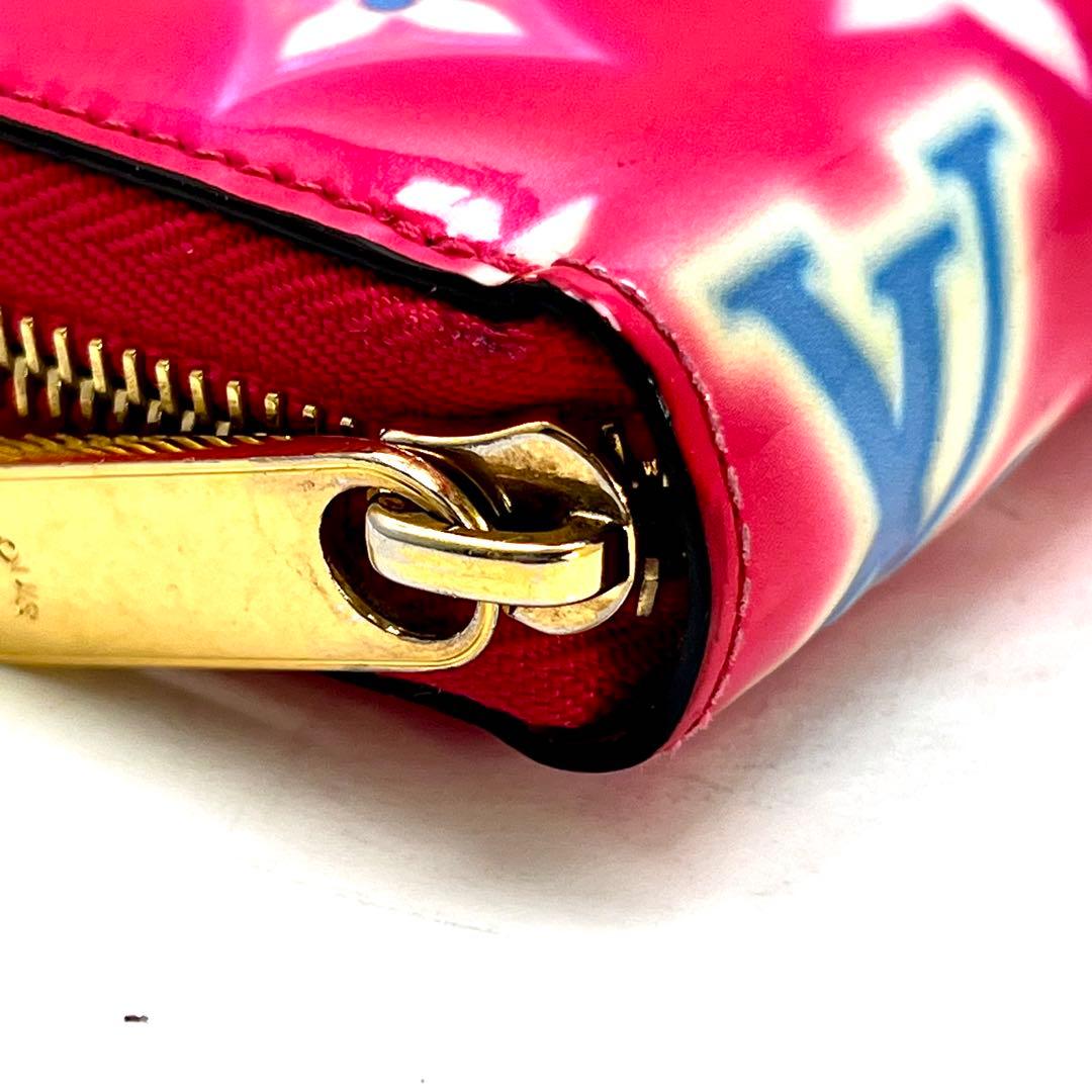 Louis Vuitton Limited Zippy Wallet — view 6