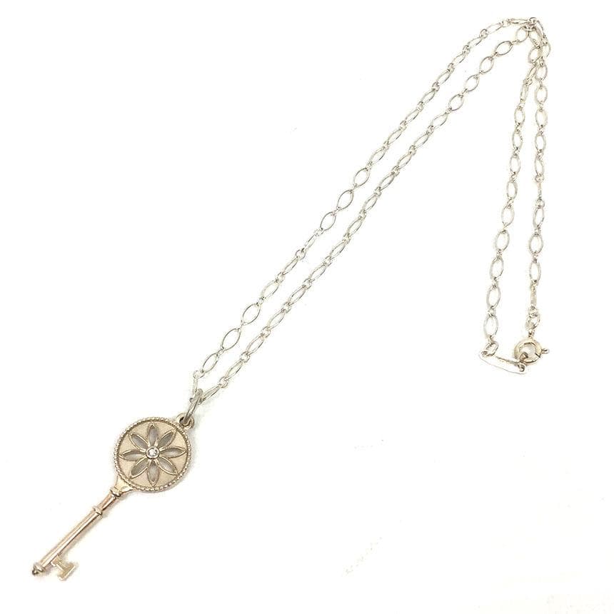 Tiffany & Co Daisy Key Necklace Silver Diamond Aq8912