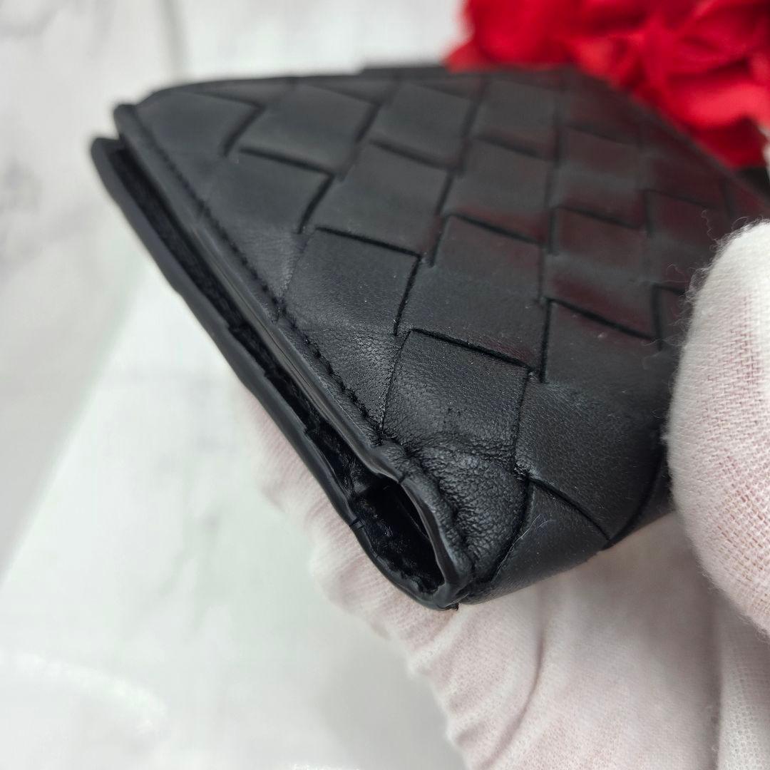 Bottega Veneta Maxi Intrecciato Fold Wallet Black — view 7