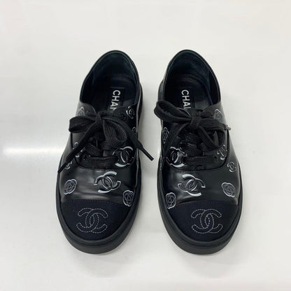 Chanel CC Logo Camellia Leather Fabric Sneakers Black — view 2
