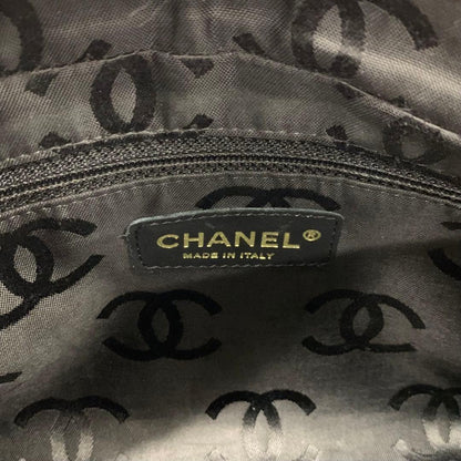 Chanel Wild Stitch CC Logo Shoulder Bag — view 7