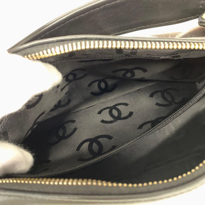 Chanel Wild Stitch CC Logo Shoulder Bag — view 8