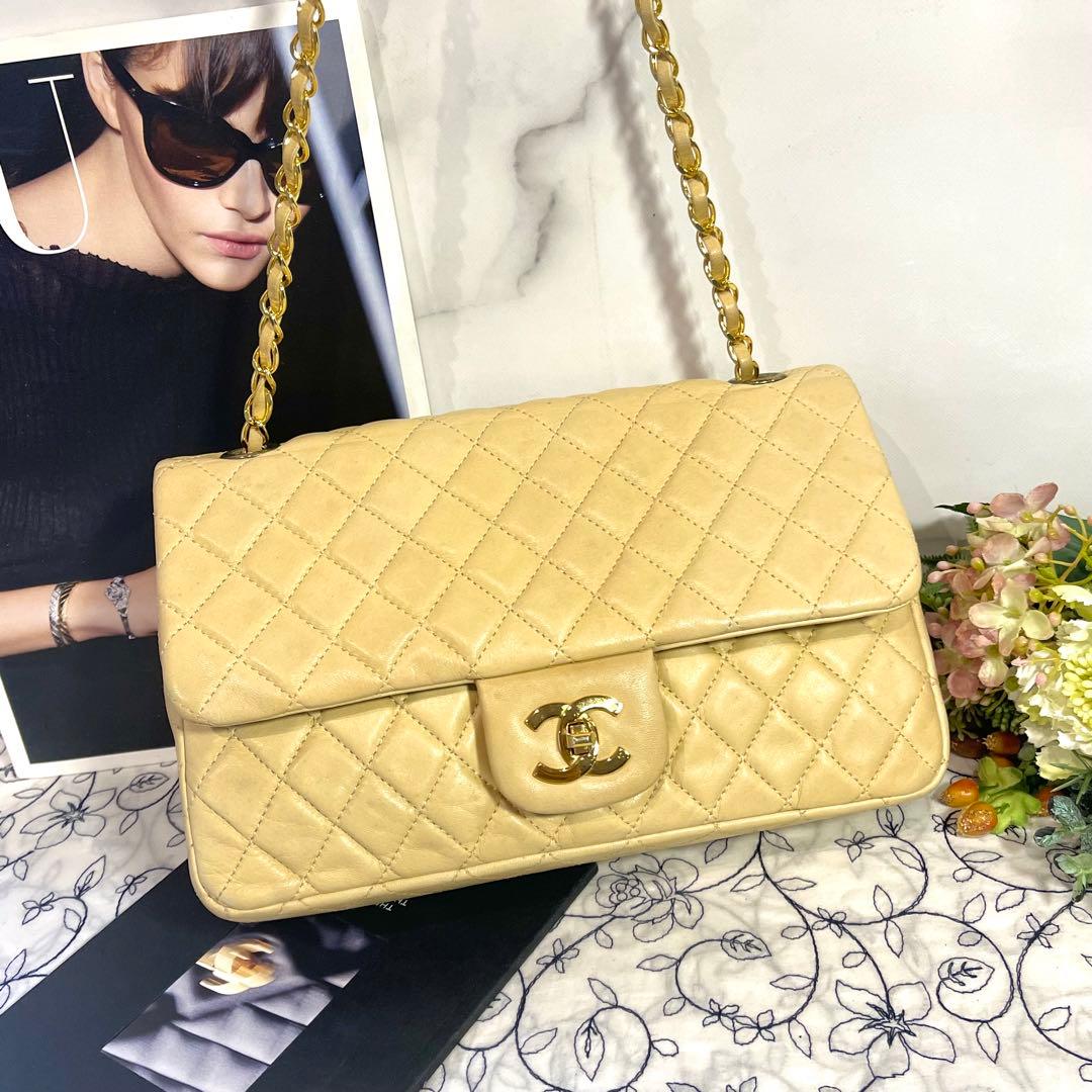 Chanel Vintage Turnlock Quilted Beige Shoulder