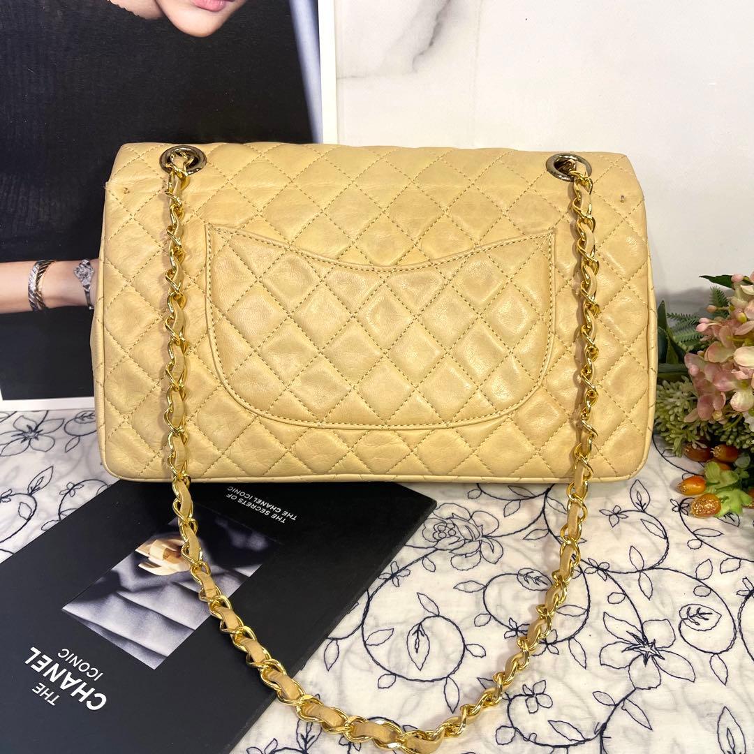 Chanel Vintage Turnlock Quilted Beige Shoulder — view 3