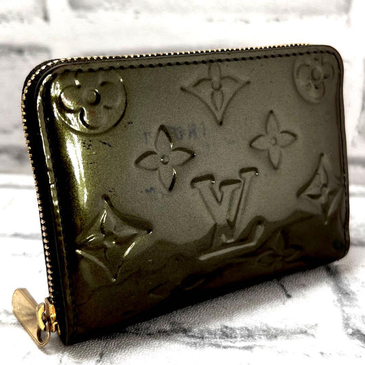 Louis Vuitton Limited Vernis Zippy Coin Purse Vert Blanc