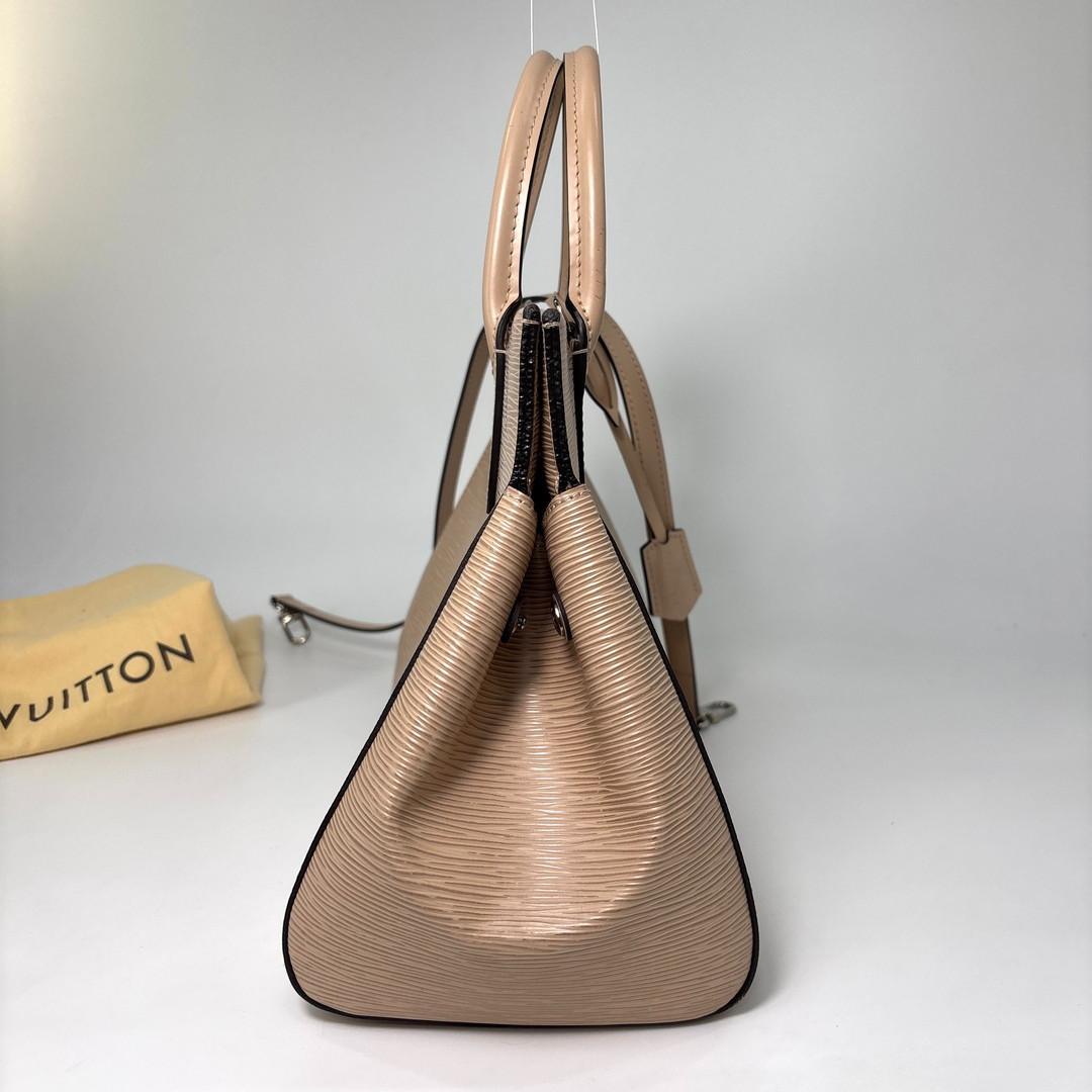 Louis Vuitton Epi Marly MM Handbag 2-Way — view 4