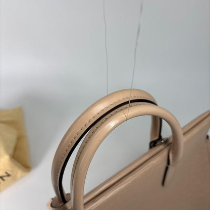 Louis Vuitton Epi Marly MM Handbag 2-Way — view 6