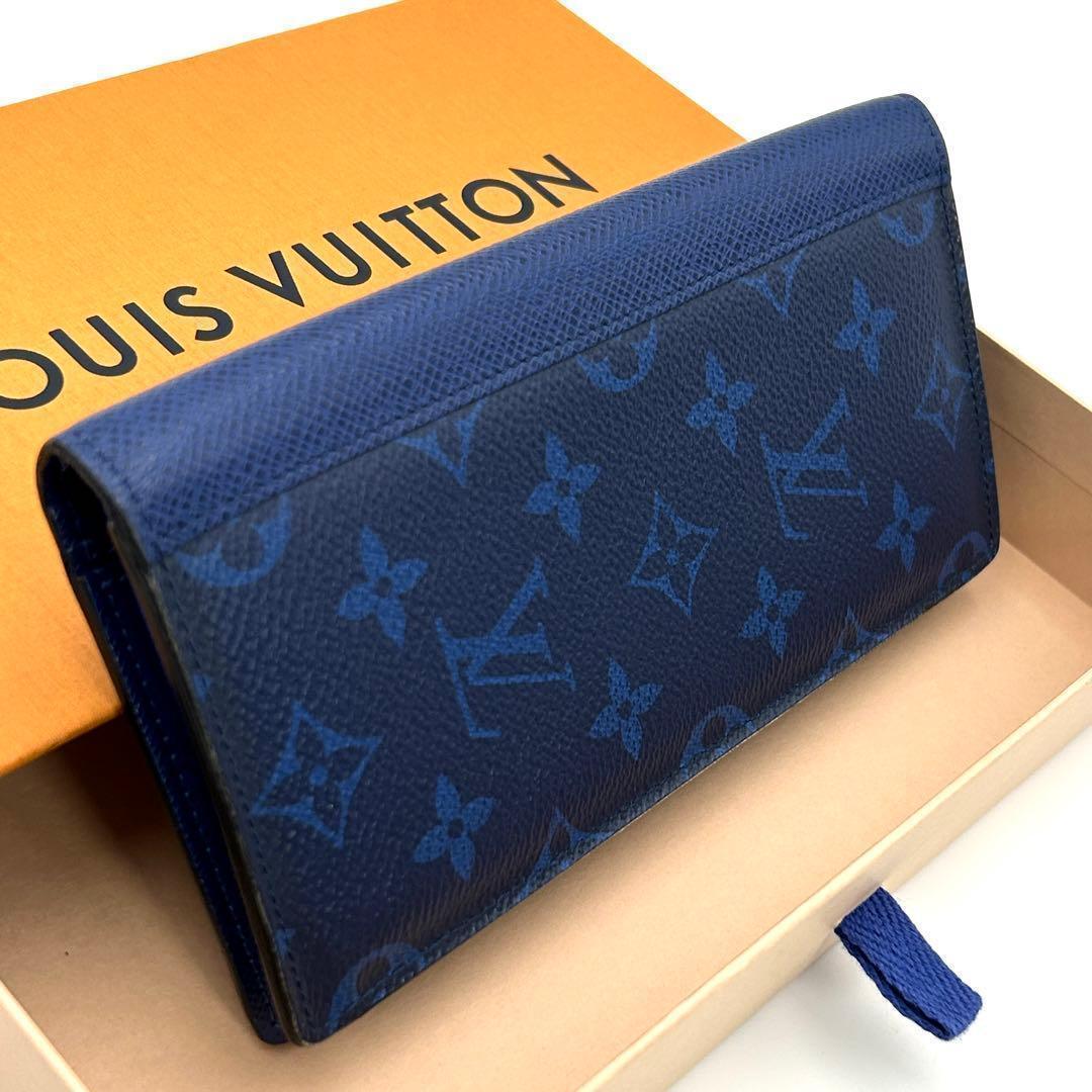 Louis Vuitton Taigarama Portefeuille Brazza Wallet Cobalt — view 2
