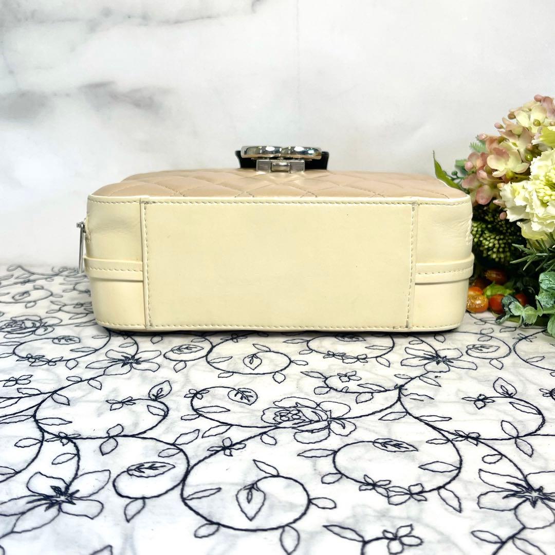 Chanel Camera Bag Half Coco Quilted — view 6