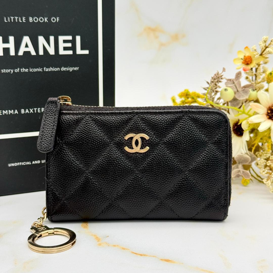 Chanel Caviar Leather Che Card Case