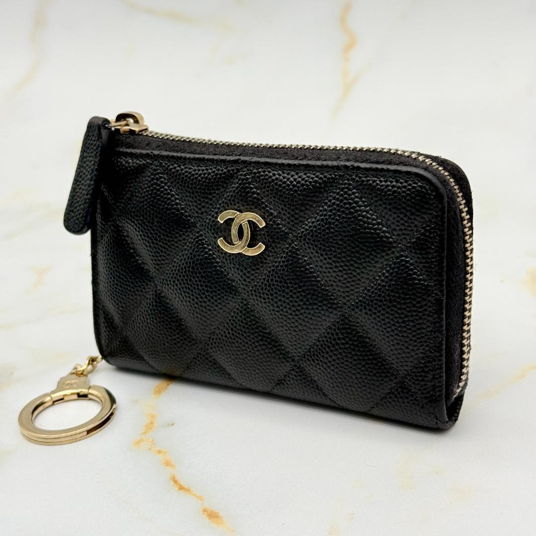 Chanel Caviar Leather Che Card Case — view 3