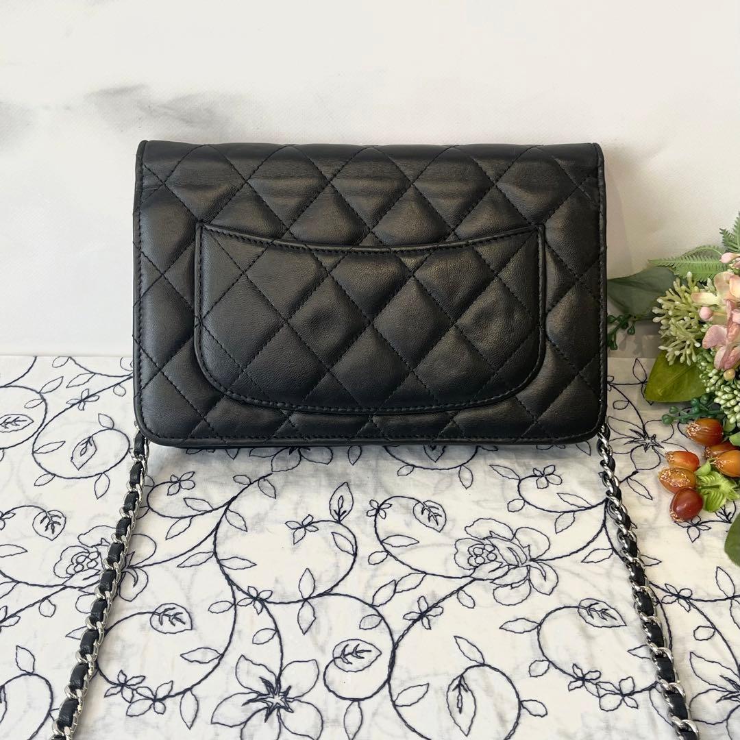 Chanel Chain Wallet Quilted Lambskin Silver — view 2
