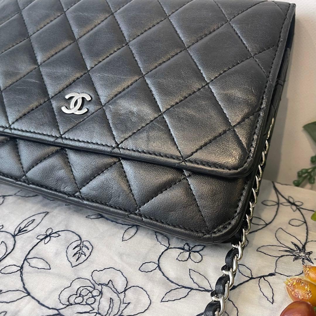 Chanel Chain Wallet Quilted Lambskin Silver — view 4