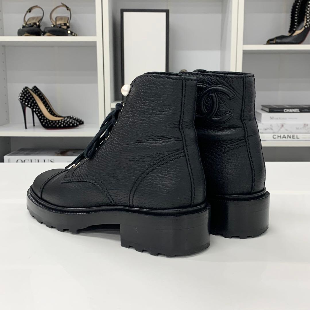 Chanel CC Logo Leather Pearl Lace-up Short Boots Black — view 5