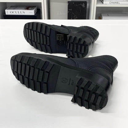 Chanel CC Logo Leather Pearl Lace-up Short Boots Black — view 7