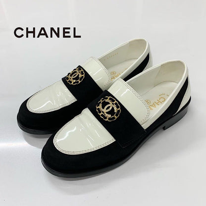 Chanel CC Logo Patent Suede Chain Loafers
