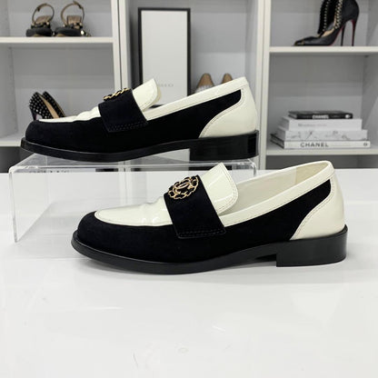 Chanel CC Logo Patent Suede Chain Loafers — view 3
