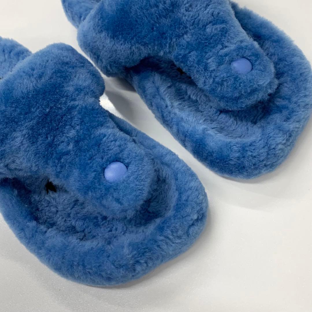 Loewe Shearling Thong Flat Sandals Blue — view 9