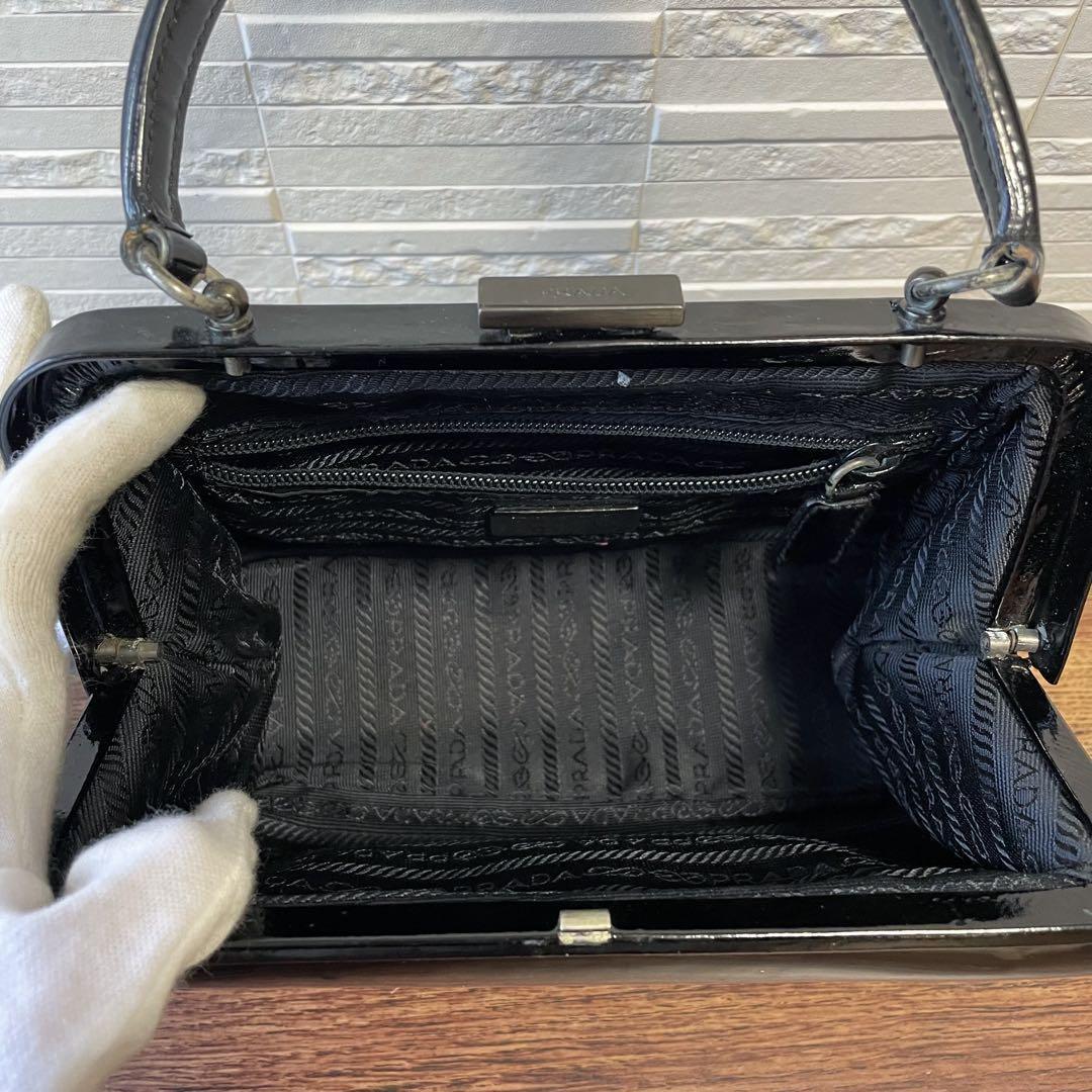 Prada Patent Patent Leather Hand Bag Kiss Lock Black — view 7