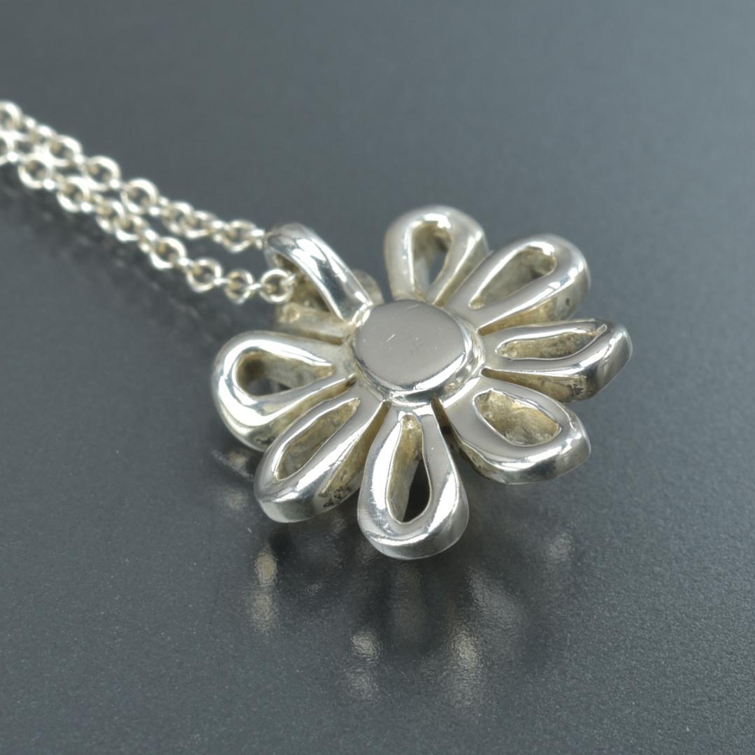 Tiffany & Co Polished Daisy Necklace 18k Silver — view 7