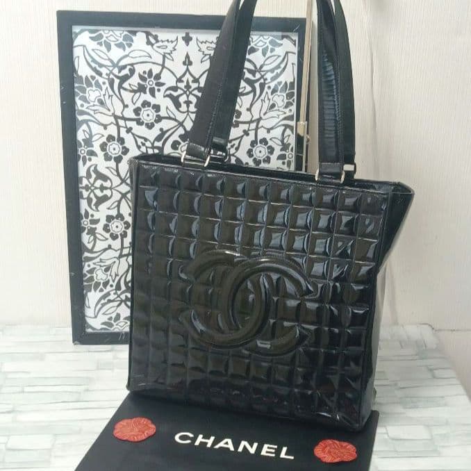 Chanel Choco Bar Tote Enamel CC Logo Black