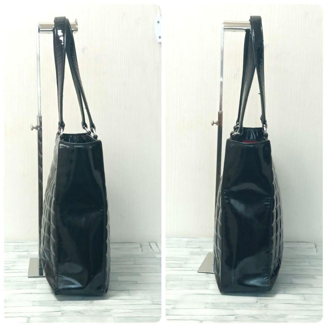 Chanel Choco Bar Tote Enamel CC Logo Black — view 3