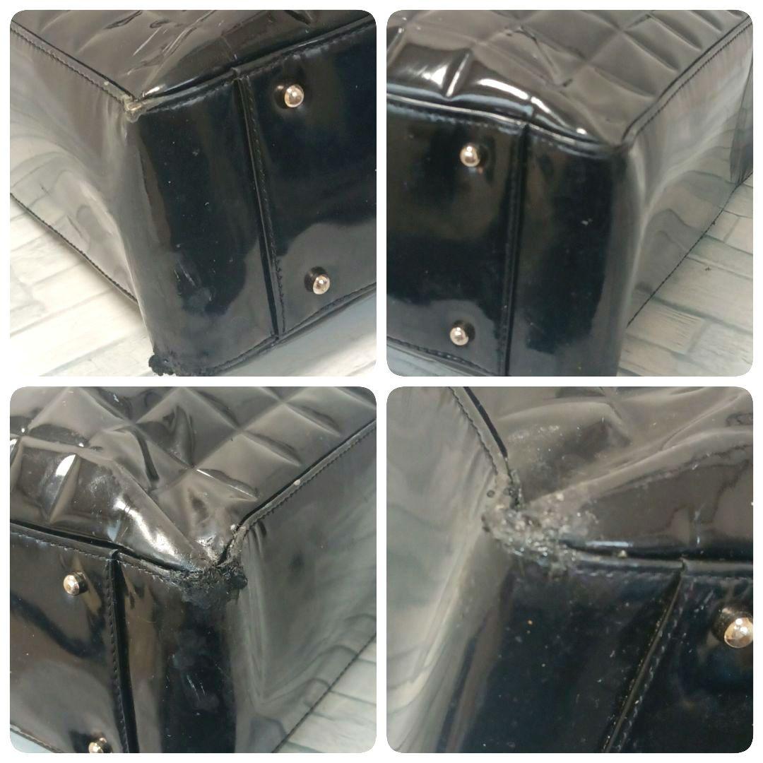 Chanel Choco Bar Tote Enamel CC Logo Black — view 4