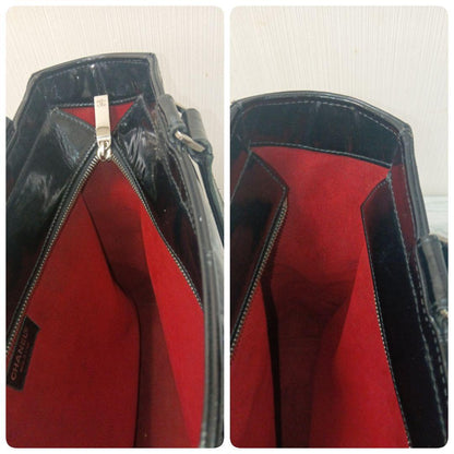 Chanel Choco Bar Tote Enamel CC Logo Black — view 9