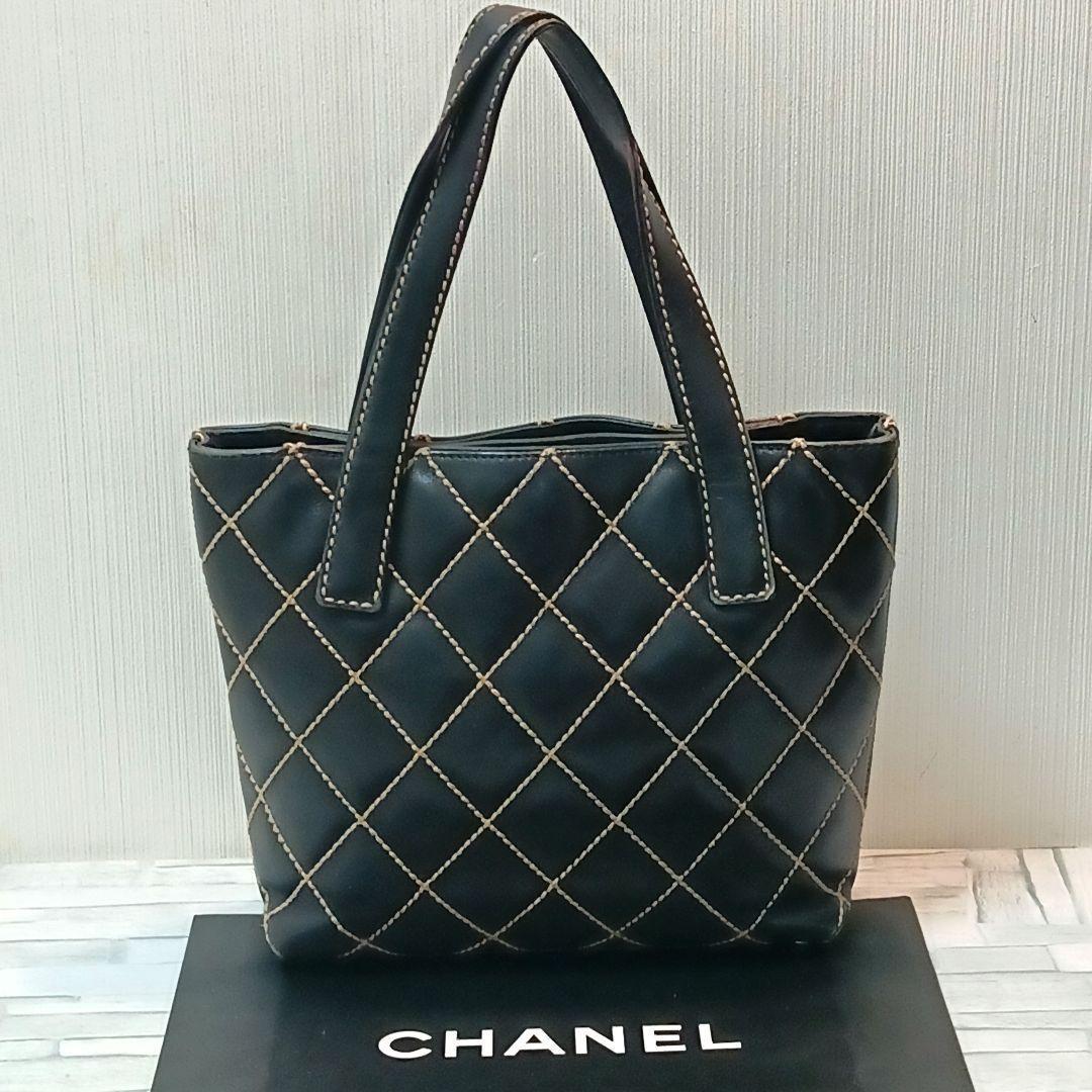 Chanel Wild Stitch Tote Calfskin Black — view 2