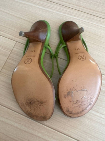 Chanel Ladybug Sandals Green Vintage — view 6