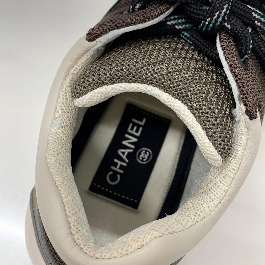 Chanel CC Logo Mesh Suede Leather Sneakers Brown — view 8