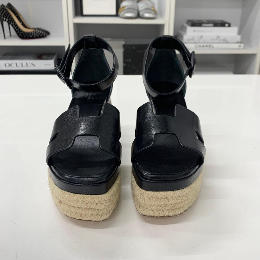 Hermes Elda Leather Wedge Sole Strap Sandals Black — view 4