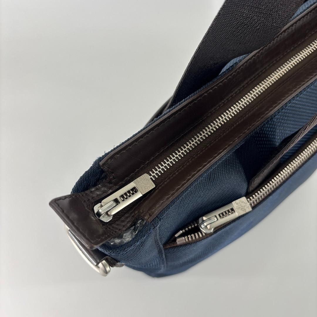 Louis Vuitton Damier Geant Jongleur Tote Bag — view 7