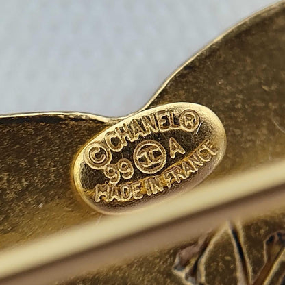 Chanel Brooch Gold CC Logo Vintage — view 8