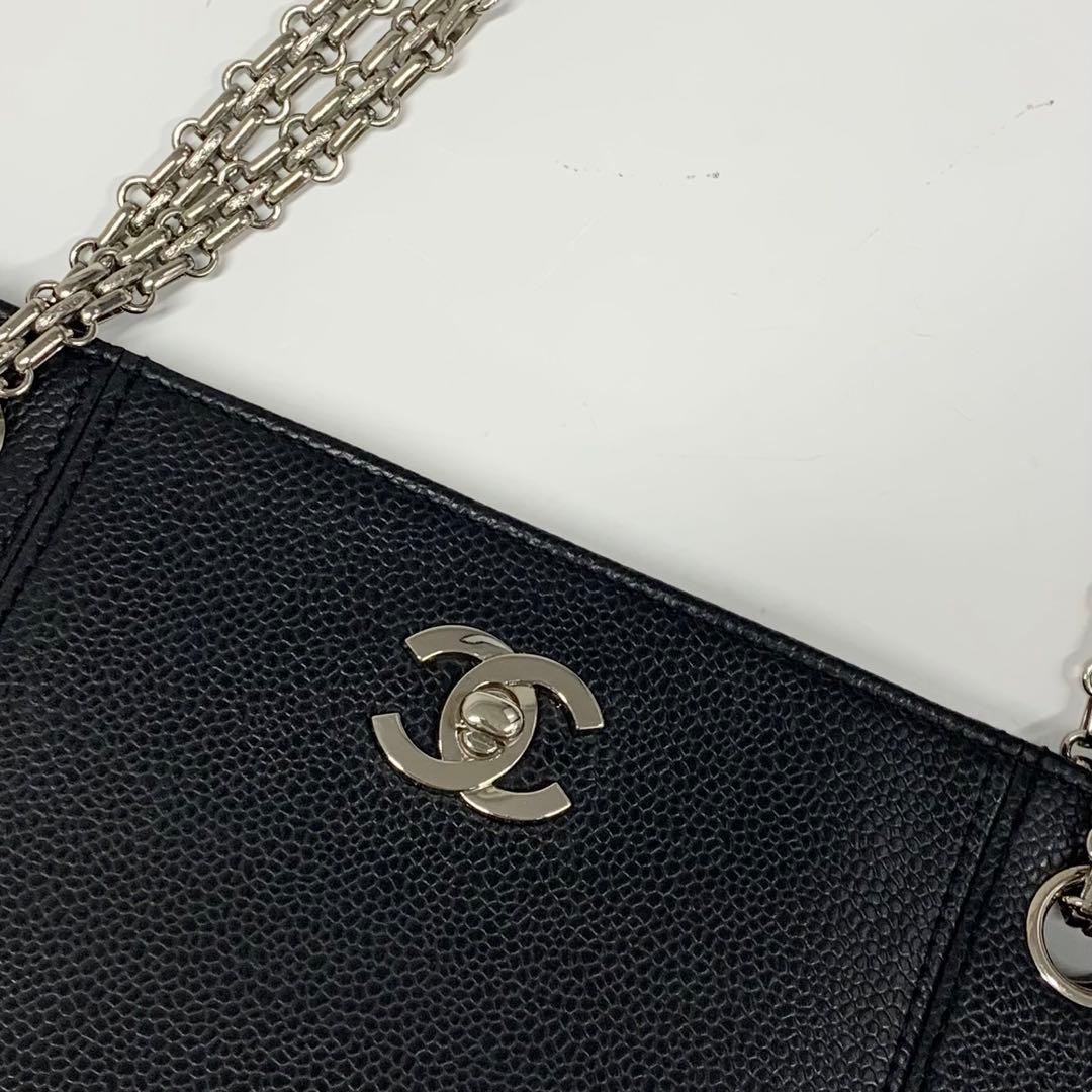 Chanel Caviar Leather CC Logo Chain Tote Black