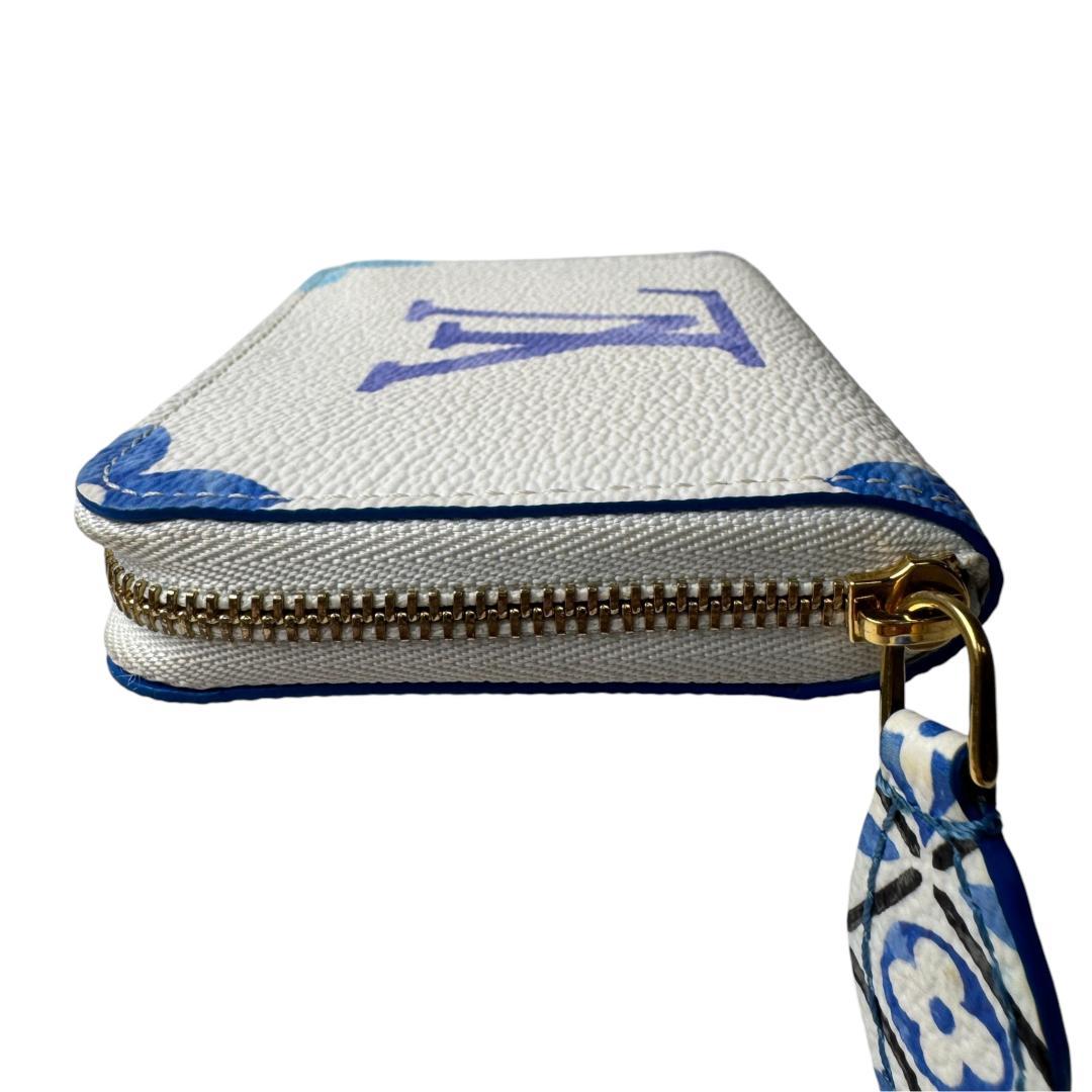 Louis Vuitton Zippy Coin Purse by the Pool — view 5