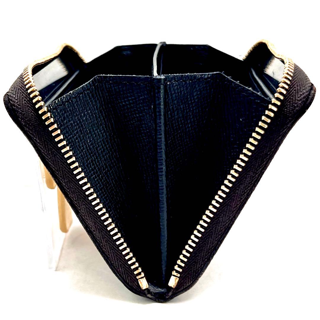 Louis Vuitton Shape Monogram Giant Zippy Coin Purse — view 6