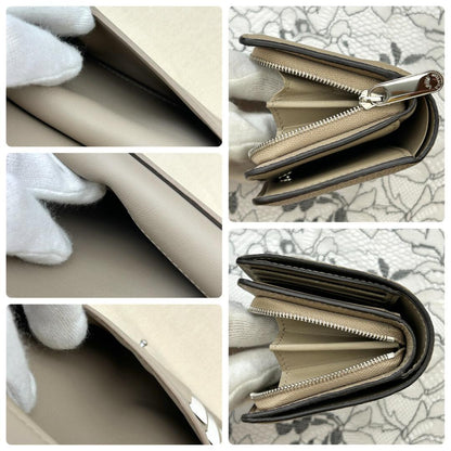 Louis Vuitton Portefeuille Clair Mahina Bifold Wallet — view 7