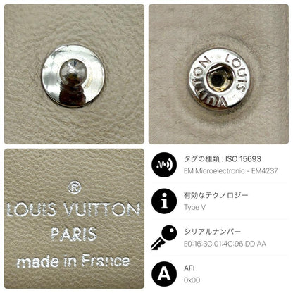 Louis Vuitton Portefeuille Clair Mahina Bifold Wallet — view 8