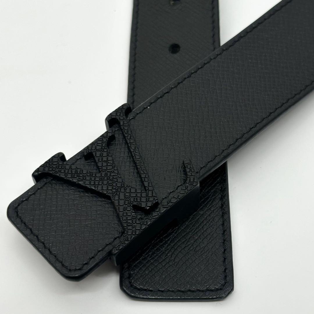Louis Vuitton Ceinture LV Initial Taiga Black Belt — view 5