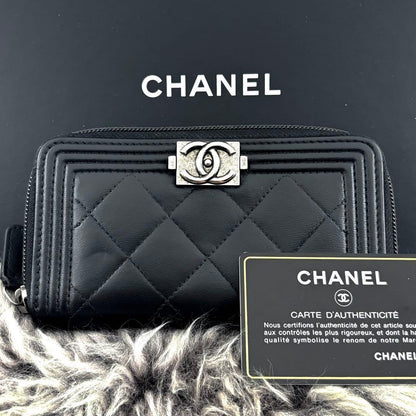 Chanel Wallet Round