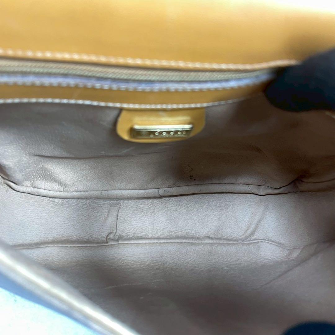 Gucci GG Shoulder Bag Brown Beige Logo Leather — view 5