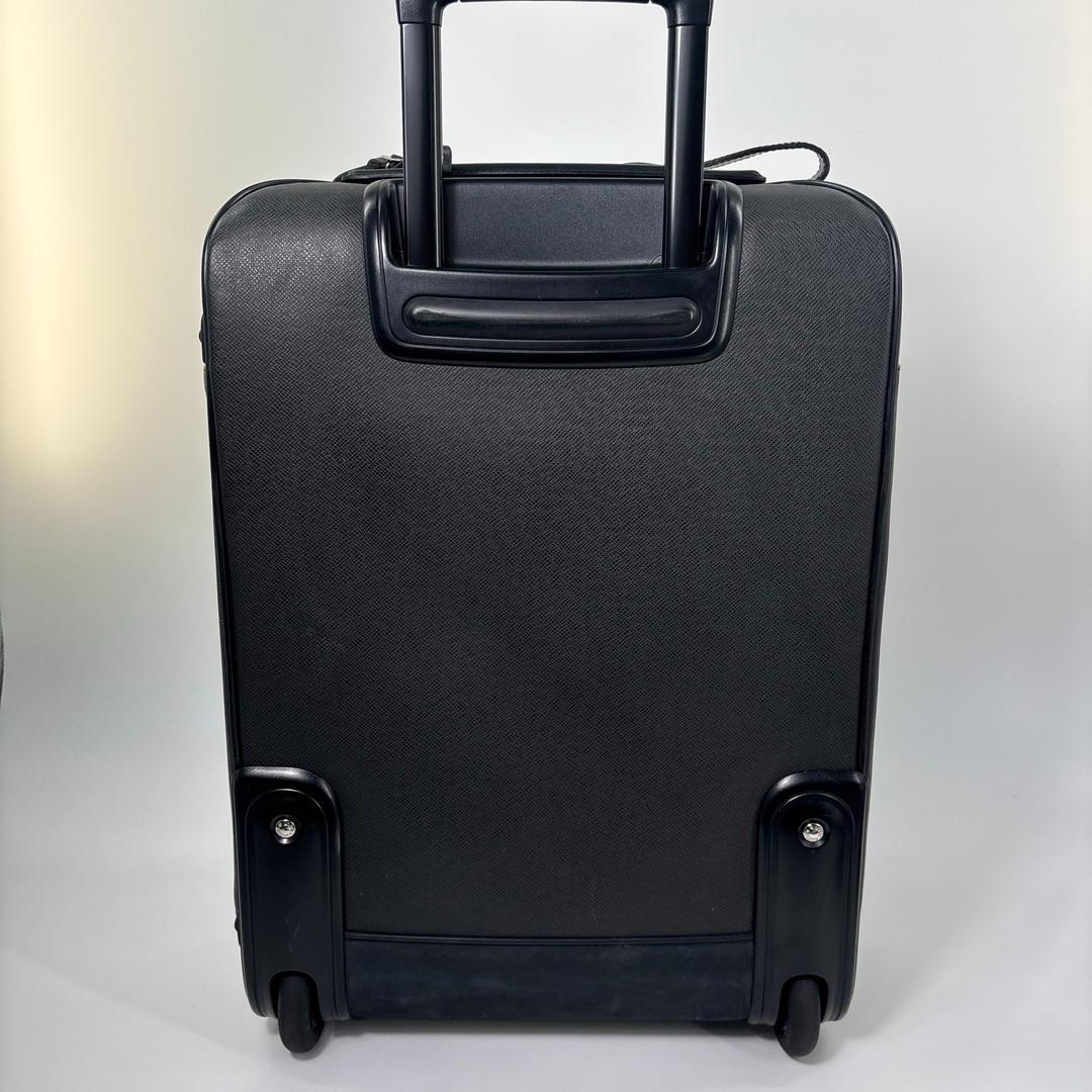 Louis Vuitton Super Taiga Pegase 50 Carry Case Travel — view 5