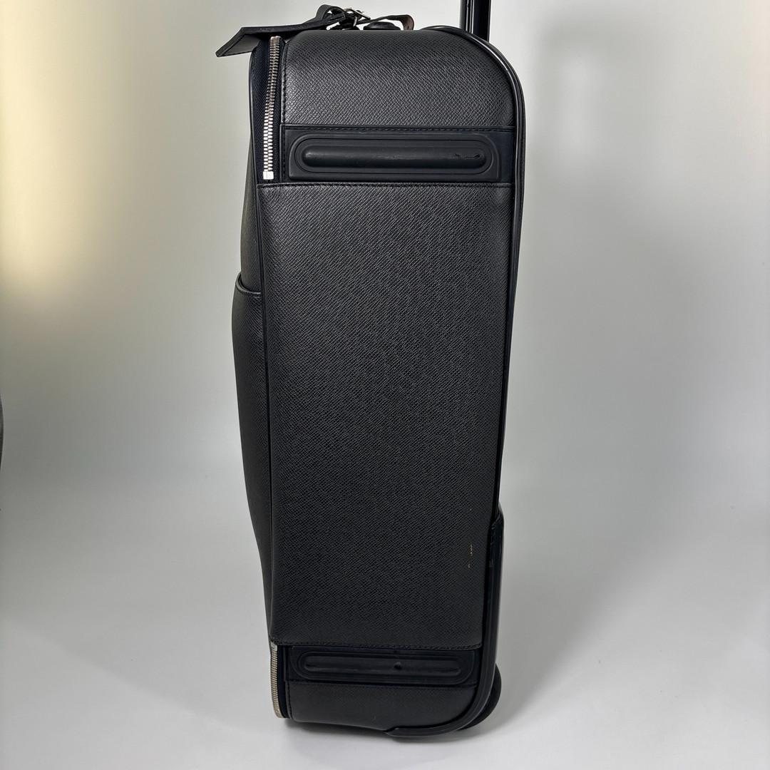 Louis Vuitton Super Taiga Pegase 50 Carry Case Travel — view 6