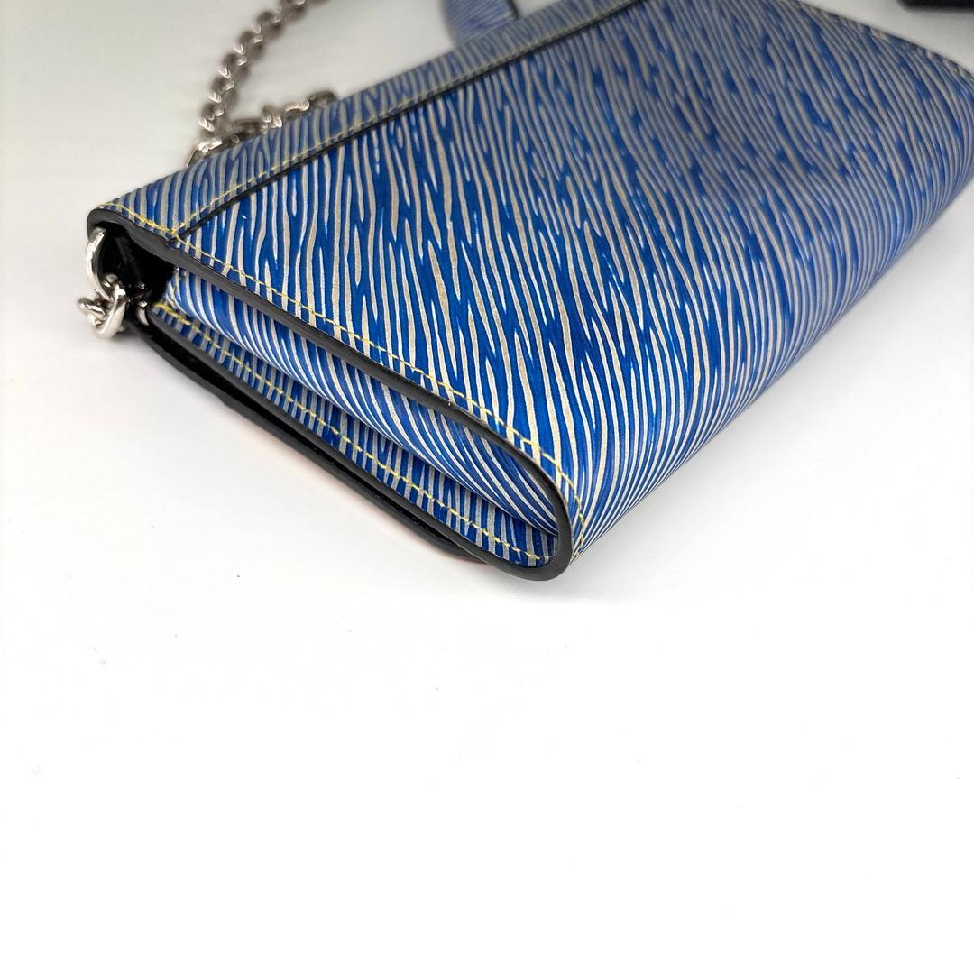 Louis Vuitton Epi Denim Twist Chain Shoulder — view 8
