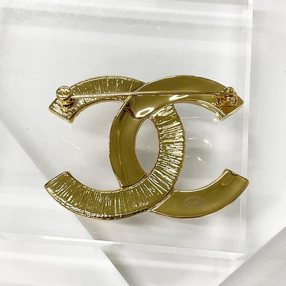 Chanel Brooch Heremark Gold Black