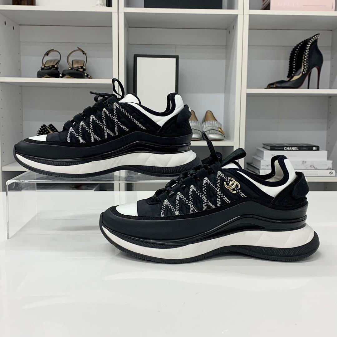 Chanel CC Logo Fabric Leather Sneakers Black White — view 2
